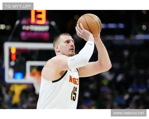 约基奇创纪录掘金紧追湖人